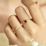 Flaming Heart Mozambique Red Garnet Yellow Gold Ring Set©